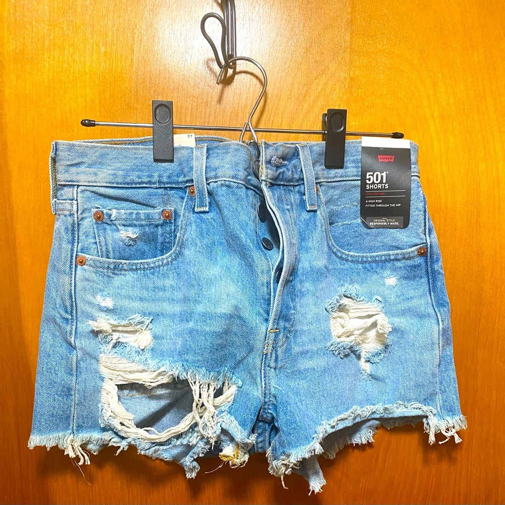 Levis size 27 501 jean shorts